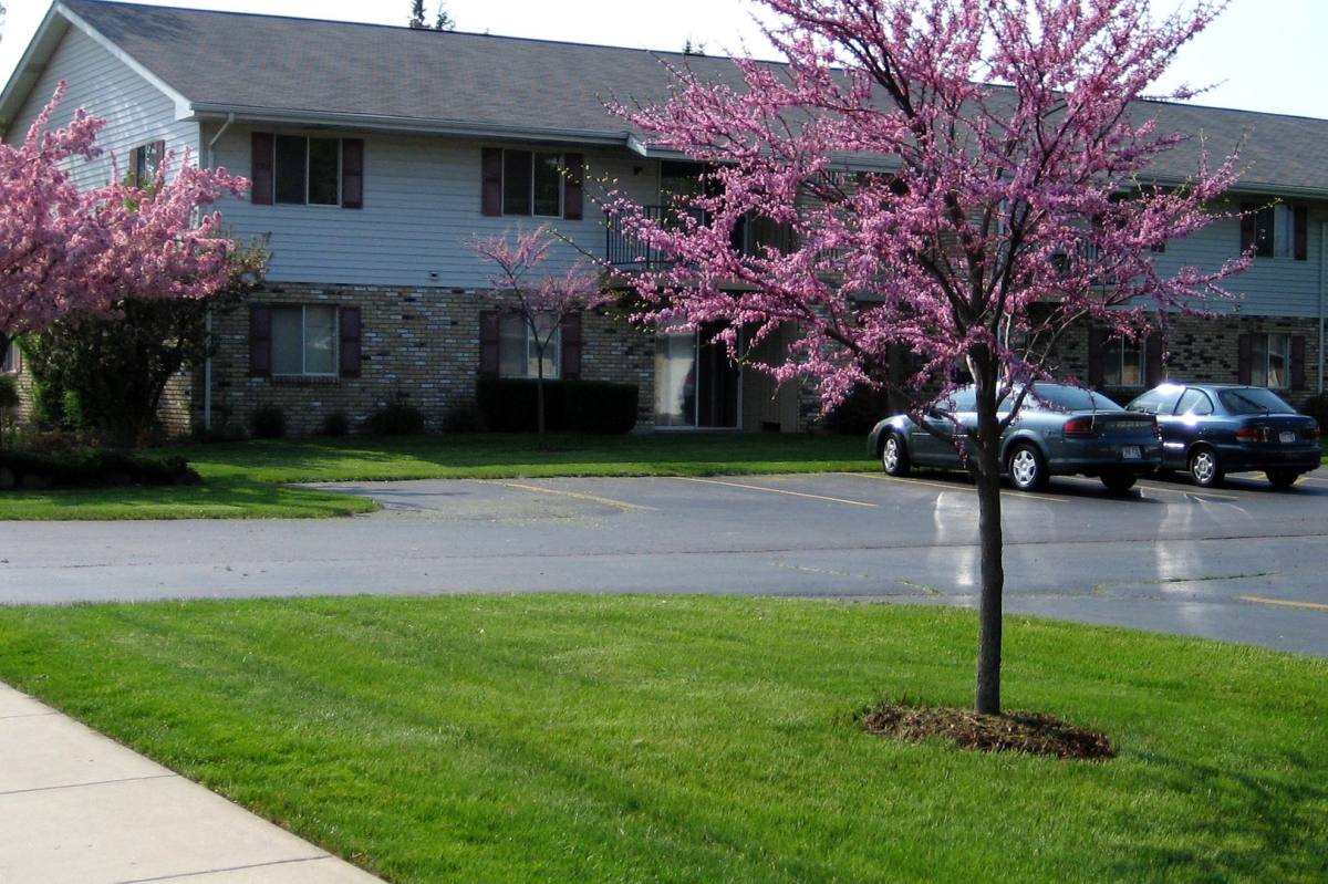 Apartment for rent at Lakewood, 1406-1410 91st St, Kenosha, WI 53143