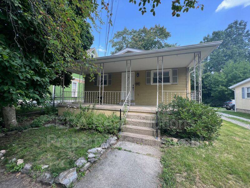 Apartment for rent at 178 N Union St #B, Delaware, OH 43015