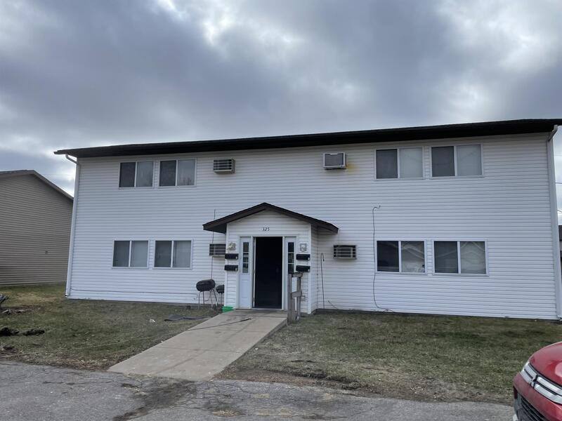 Apartment for rent at 325 Clymer Rd #2, Hiawatha, IA 52233