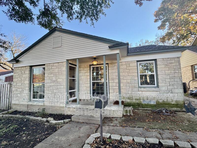 House for rent at 2638 Ivandell Ave, Dallas, TX 75211