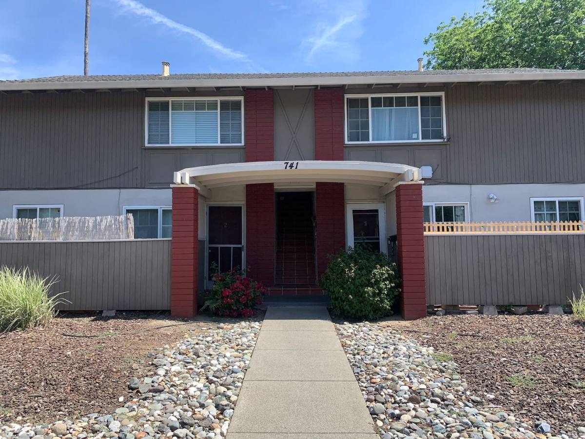 Apartment for rent at 741 Alamo Dr, Vacaville, CA 95688