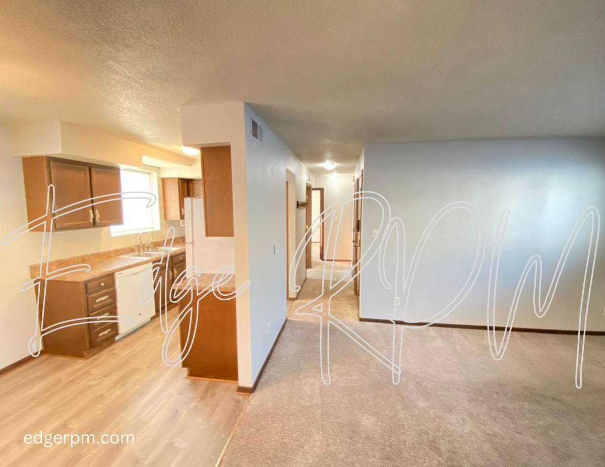 Apartment for rent at 806 Cedar River Dr, Waverly, IA 50677