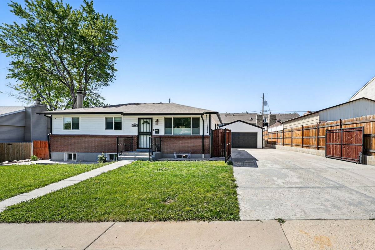 House for rent at 184 Leona Dr, Denver, CO 80221