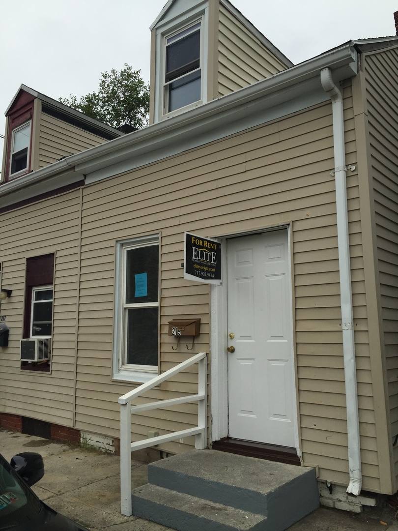 House for rent at 219 E S St, York, PA 17403