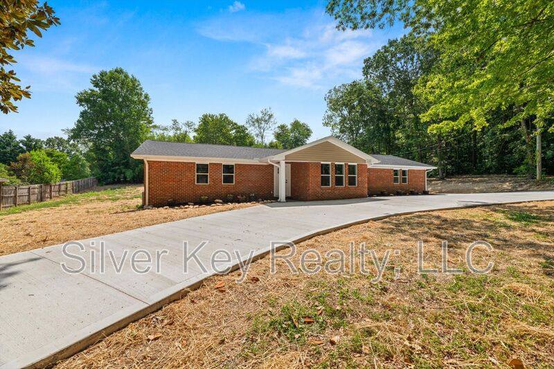 House for rent at 144 County Rd #575, Englewood, TN 37329