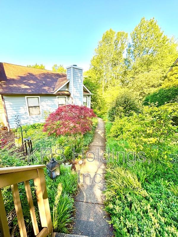 House for rent at 542 Whitcover Circle, Charlottesville, VA 22901