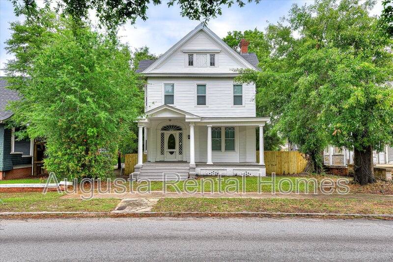 Apartment for rent at 2349 Wrightsboro Rd #A, Augusta, GA 30904