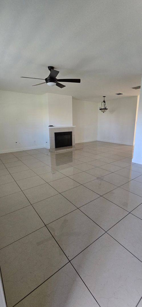 Townhouse for rent at 2061 W Redlands Blvd, Redlands, CA 92373