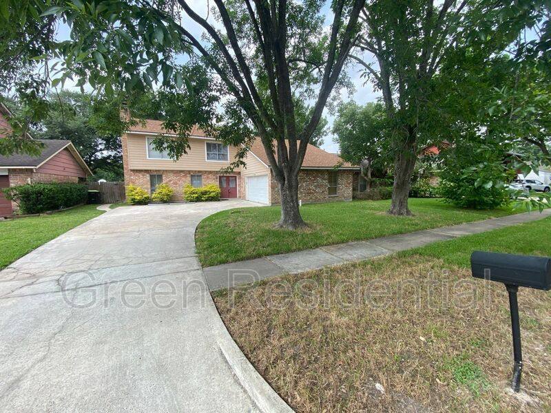 House for rent at 2110 Hilton Head Dr, Missouri City, TX 77459