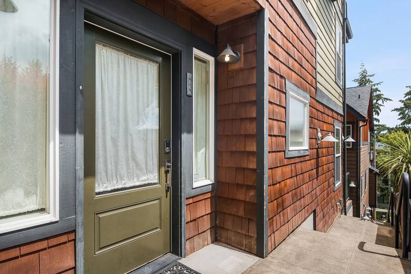 Townhouse for rent at 213 26th Ave E #B, Seattle, WA 98112