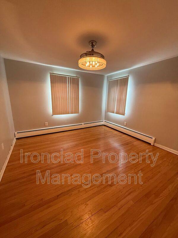 House for rent at 46 Edgecomb St, Hamden, CT 06517