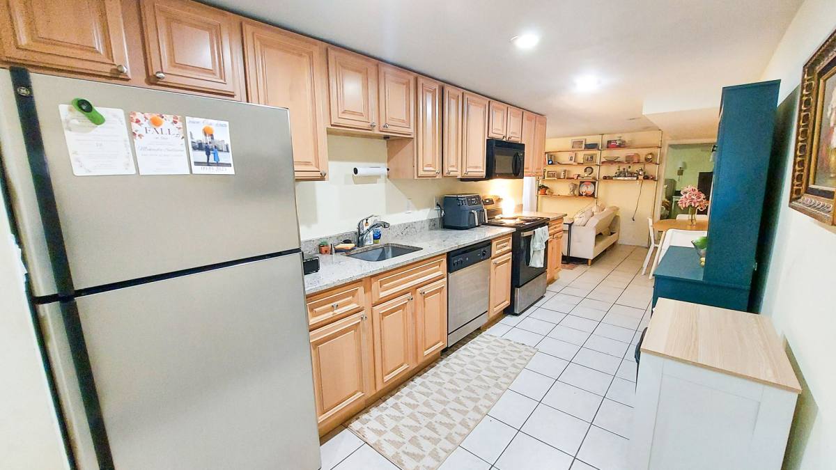 Apartment for rent at 2719 Ontario Rd NW, Washington, DC 20009