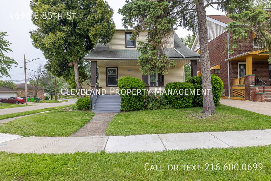 House for rent at 4696 E 85th St, Cleveland, OH 44125