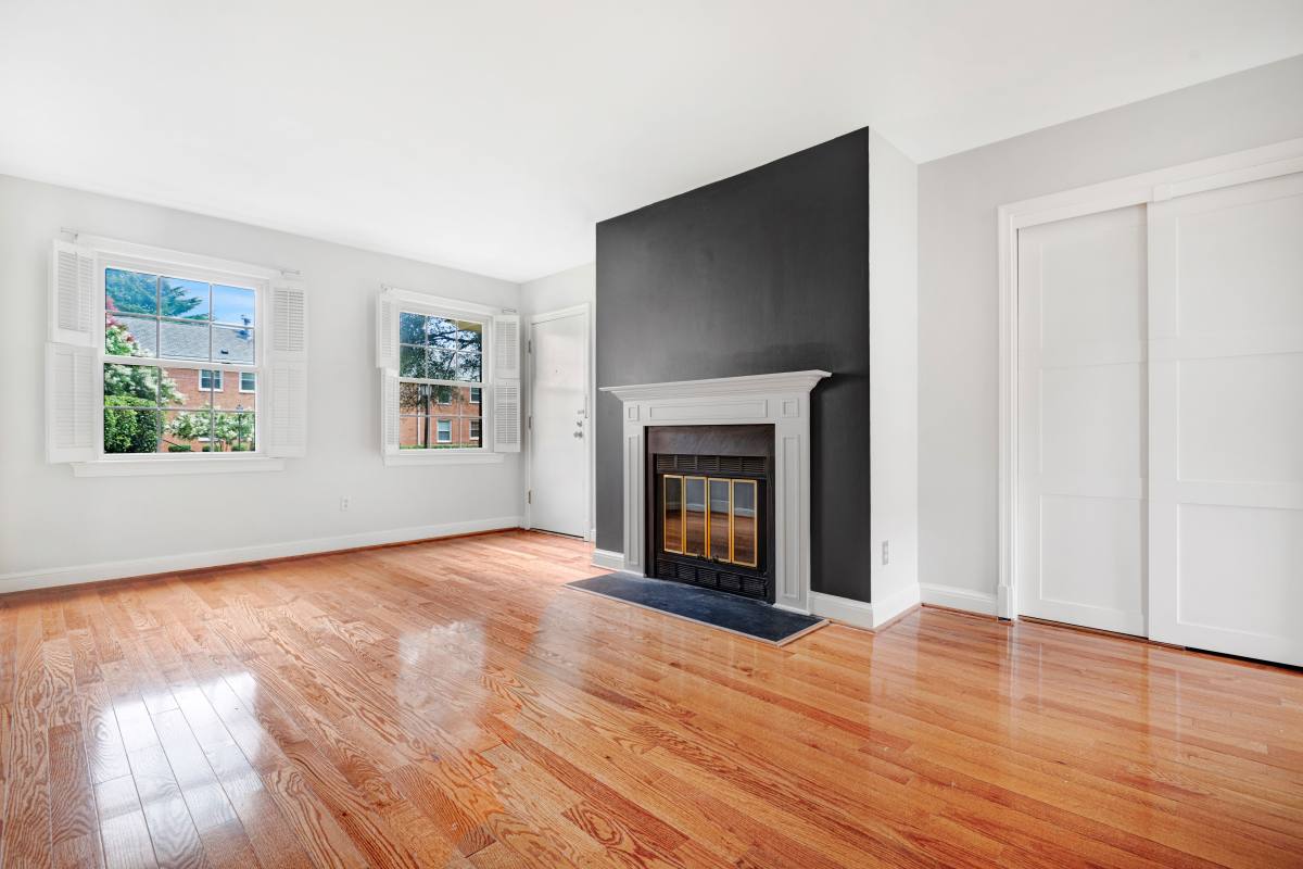 2711 Arlington Blvd #102, Arlington, VA 22201