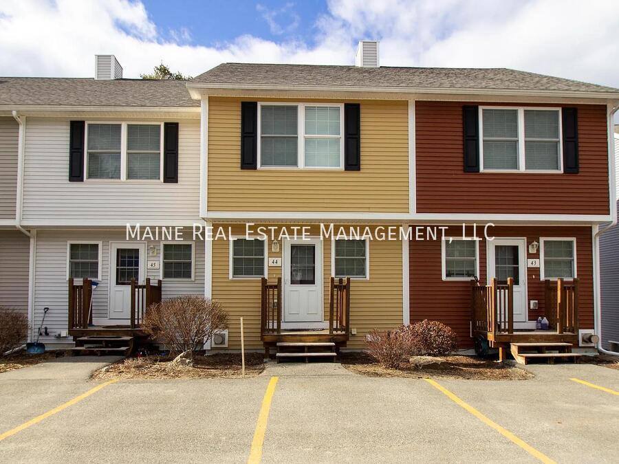 Apartment for rent at 44 River Village Dr, Milford, ME 04461