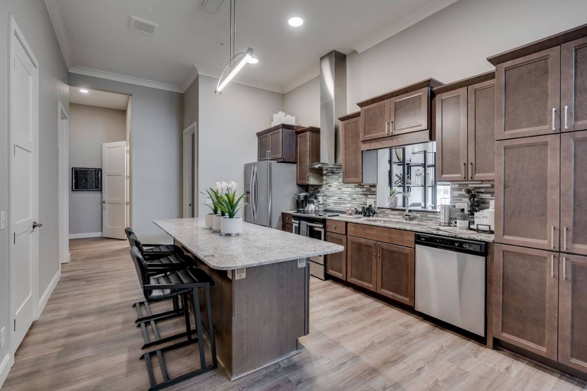 Apartment for rent at 5605 W 36th St, Minneapolis, MN 55416
