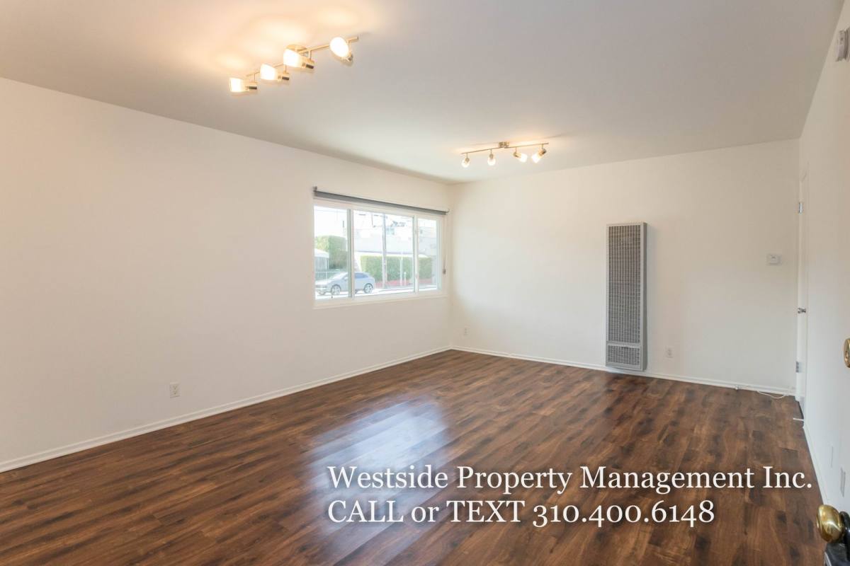 Apartment for rent at 134 Chautauqua Blvd #2, Santa Monica, CA 90402