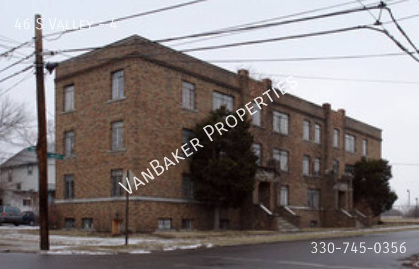 Apartment for rent at 46 S Valley #4, Akron, OH 44303