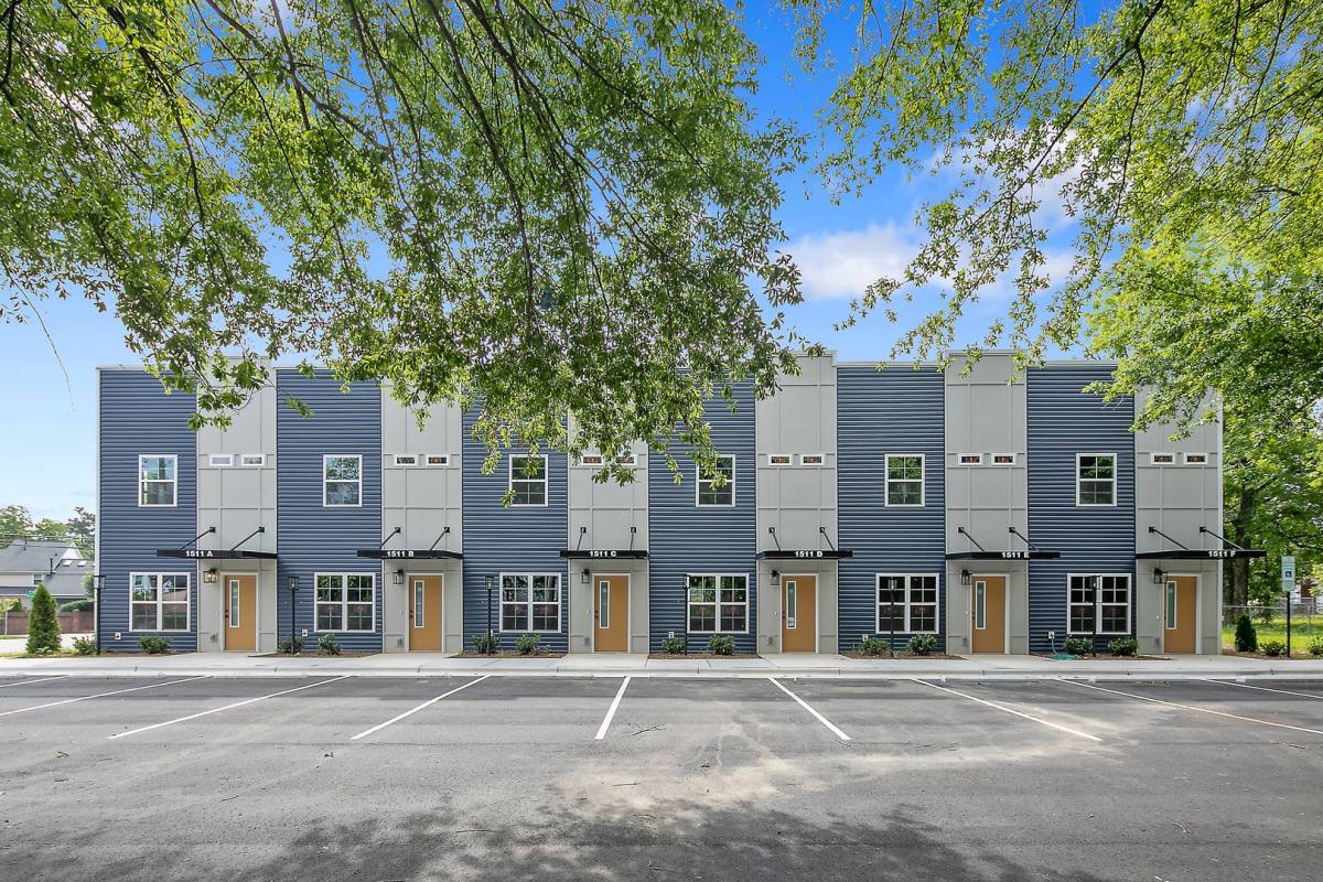 Townhouse for rent at 1511 -C Fort Bragg Rd, Fayetteville, NC 28305