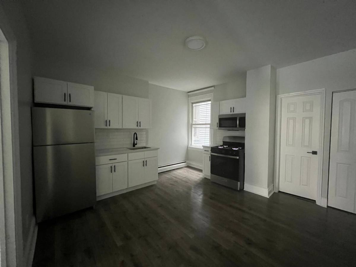 Apartment for rent at 44 W 15th St, Bayonne, NJ 07002