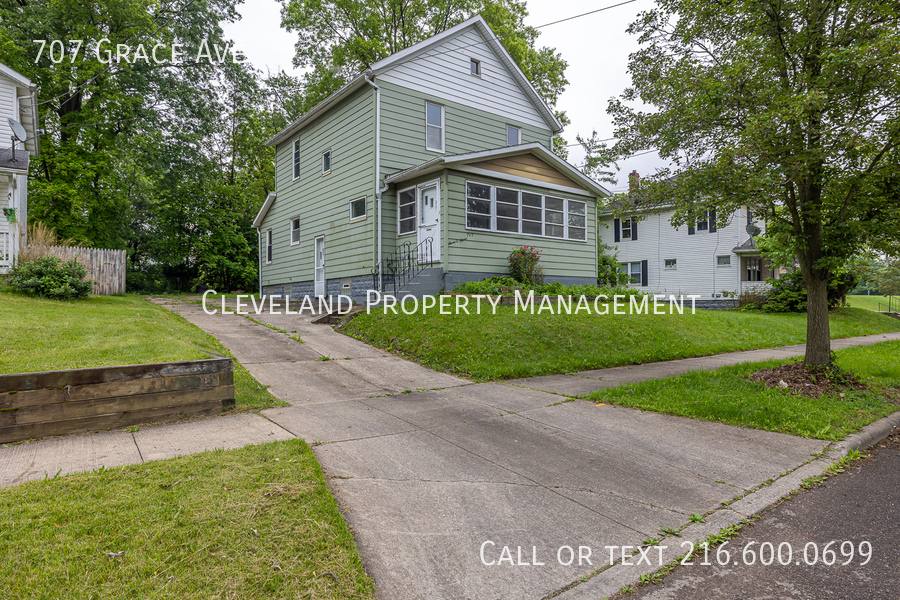 House for rent at 707 Grace Ave, Akron, OH 44320