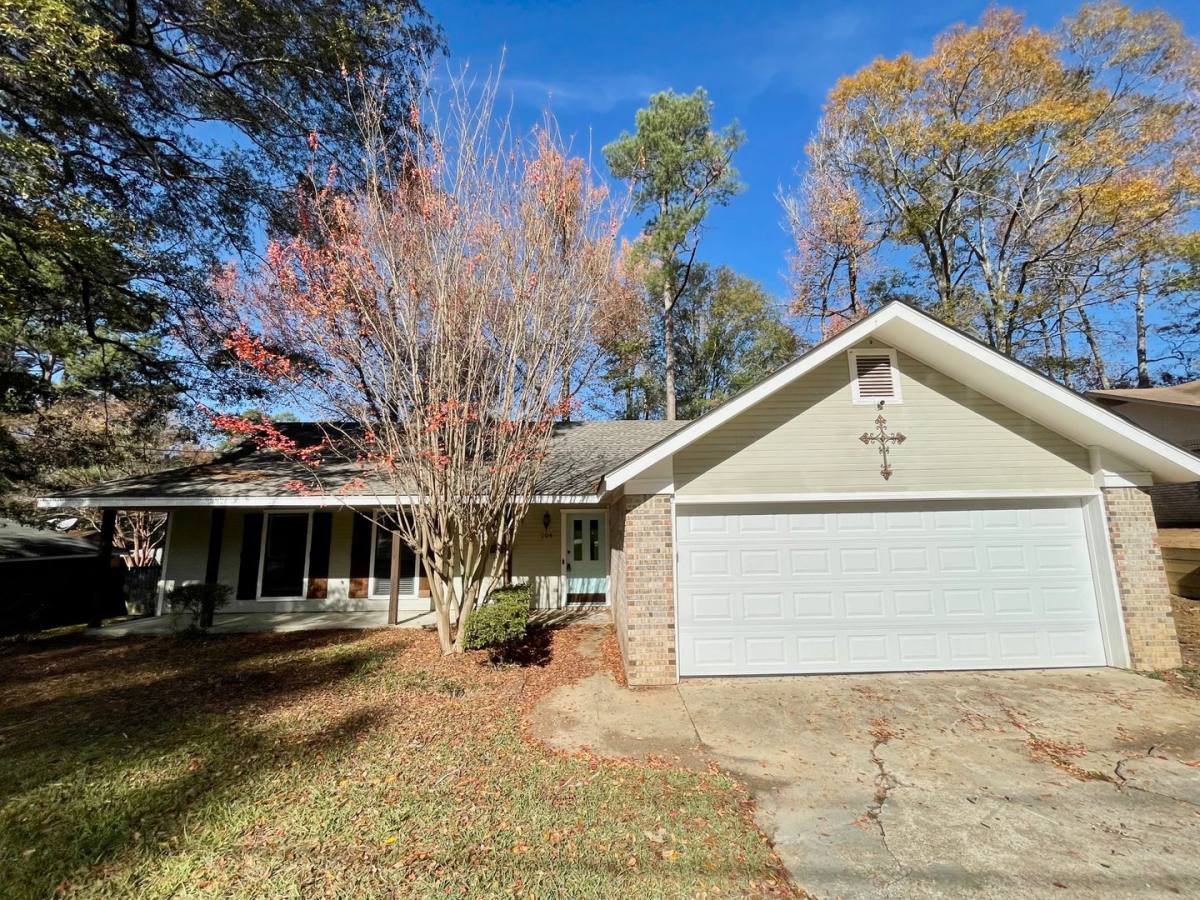 House for rent at 104 Sara Dr, Brandon, MS 39042