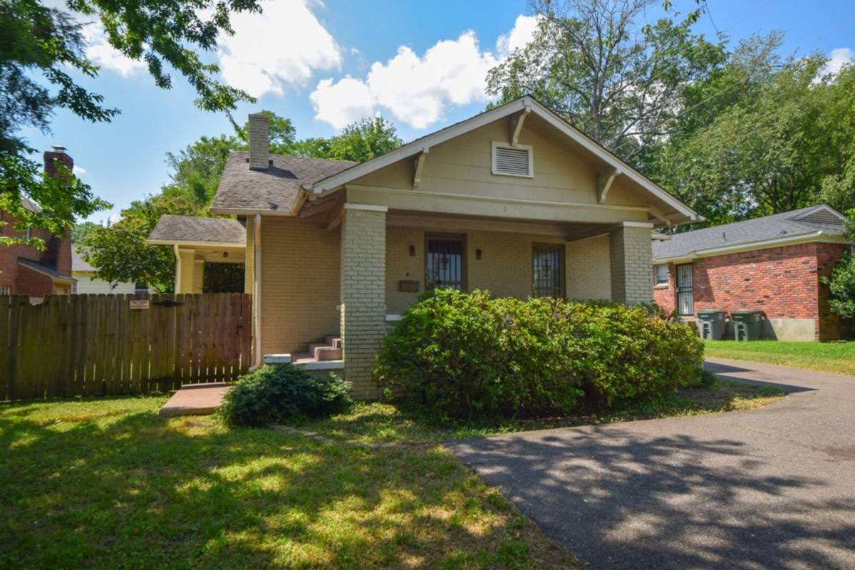 House for rent at 3707 Spottswood Ave, Memphis, TN 38111