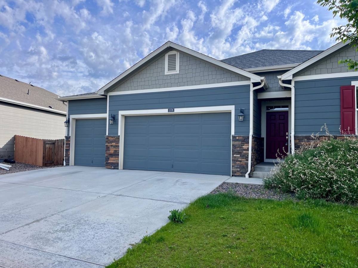 House for rent at 1576 Clarendon Dr, Windsor, CO 80550