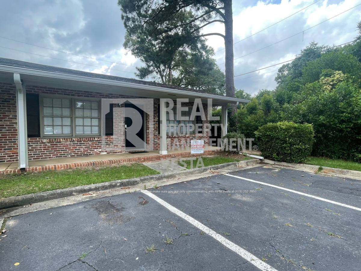 Apartment for rent at 406 Russell Parkway #8, Warner Robins, GA 31088