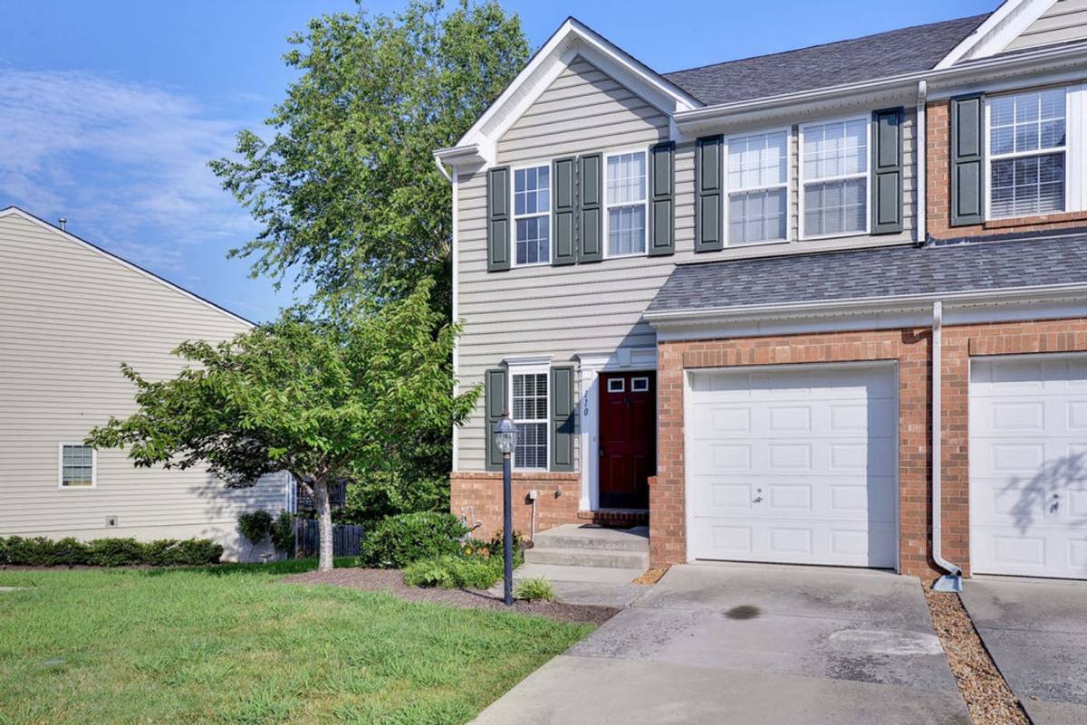Townhouse for rent at 110 Daniels Dr, Yorktown, VA 23690