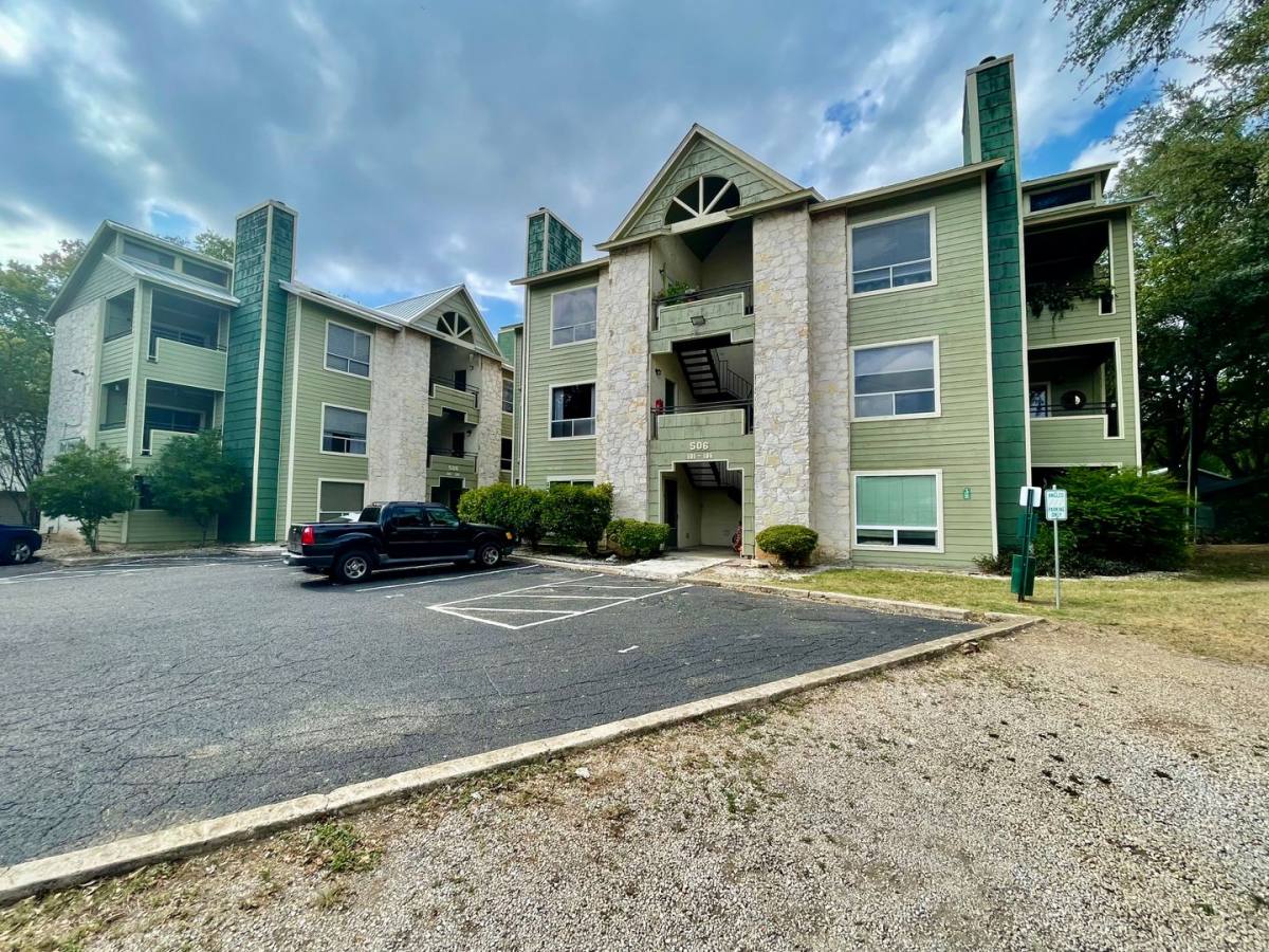 Condo for rent at 506 W San Antonio St, San Marcos, TX 78666