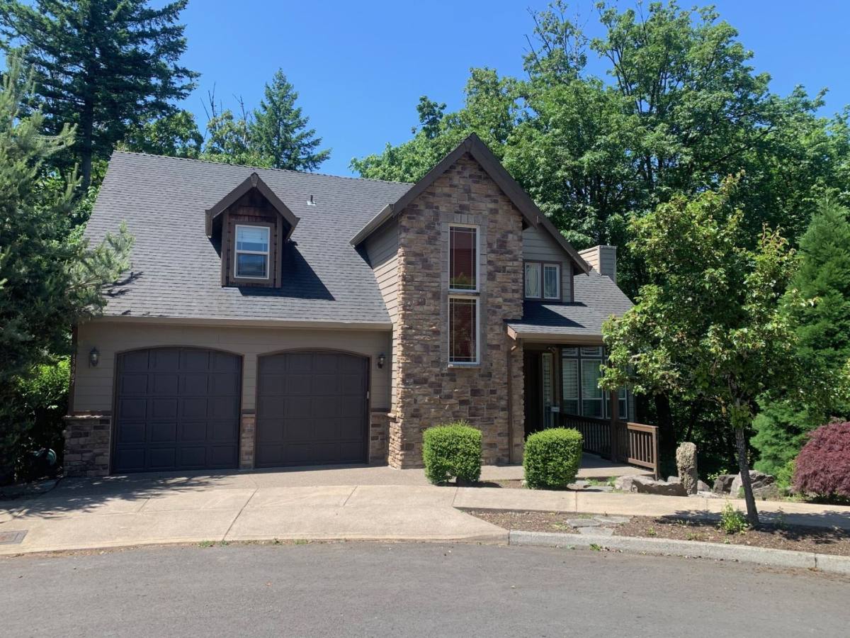 House for rent at 13907 SE Fircrest St, Portland, OR 97236