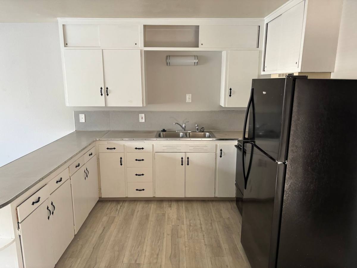 Apartment for rent at 1311 6th St NW, Salem, OR 97304