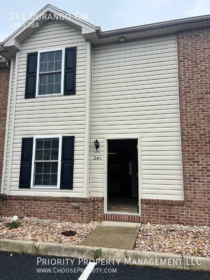 Townhouse for rent at 241 Durango Circle, Broadway, VA 22815