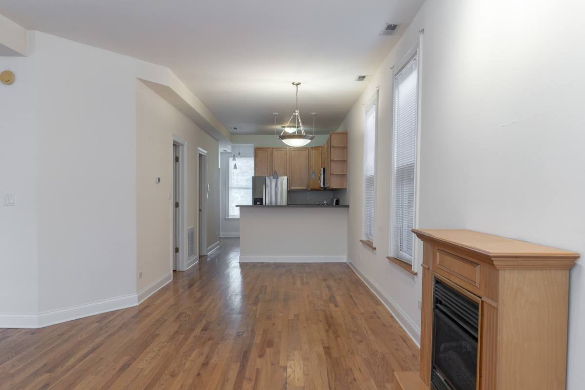 Apartment for rent at 1720 W Beach Ave #2, Chicago, IL 60622