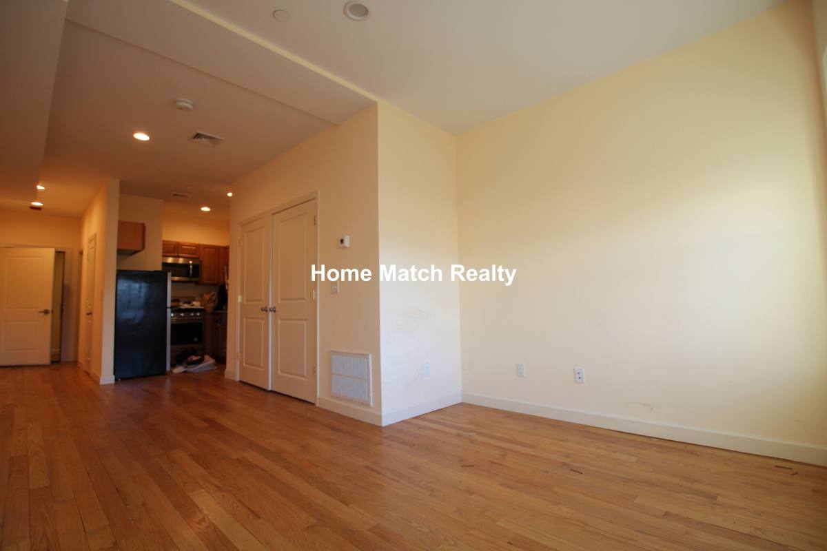 Apartment for rent at 140 Union St #408, Lynn, MA 01901