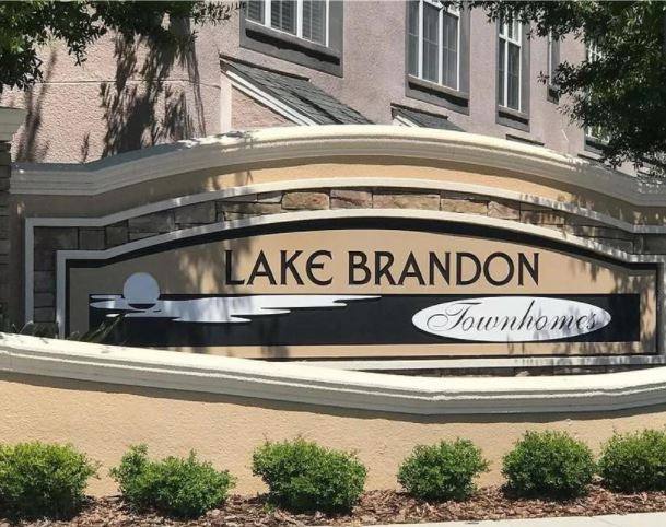 Townhouse for rent at 2554 Middleton Grove Dr, Brandon, FL 33511