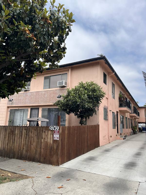 Apartment for rent at 5743 La Mirada Ave, Los Angeles, CA 90038