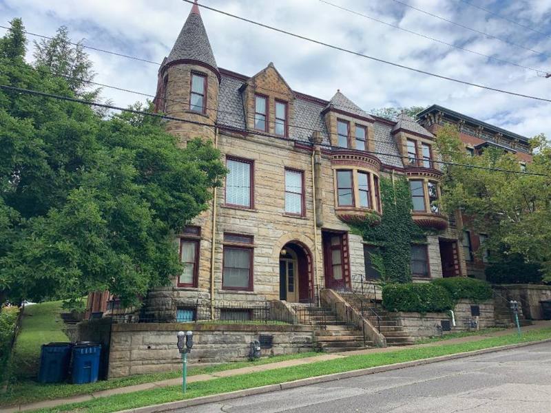 Apartment for rent at 995 12th St #D, Wheeling, WV 26003