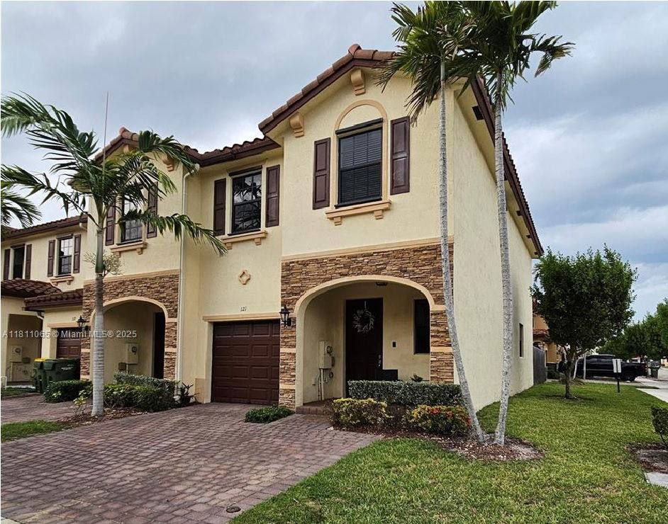Townhouse for rent at 121 SE 33rd Terrace #121, Homestead, FL 33033