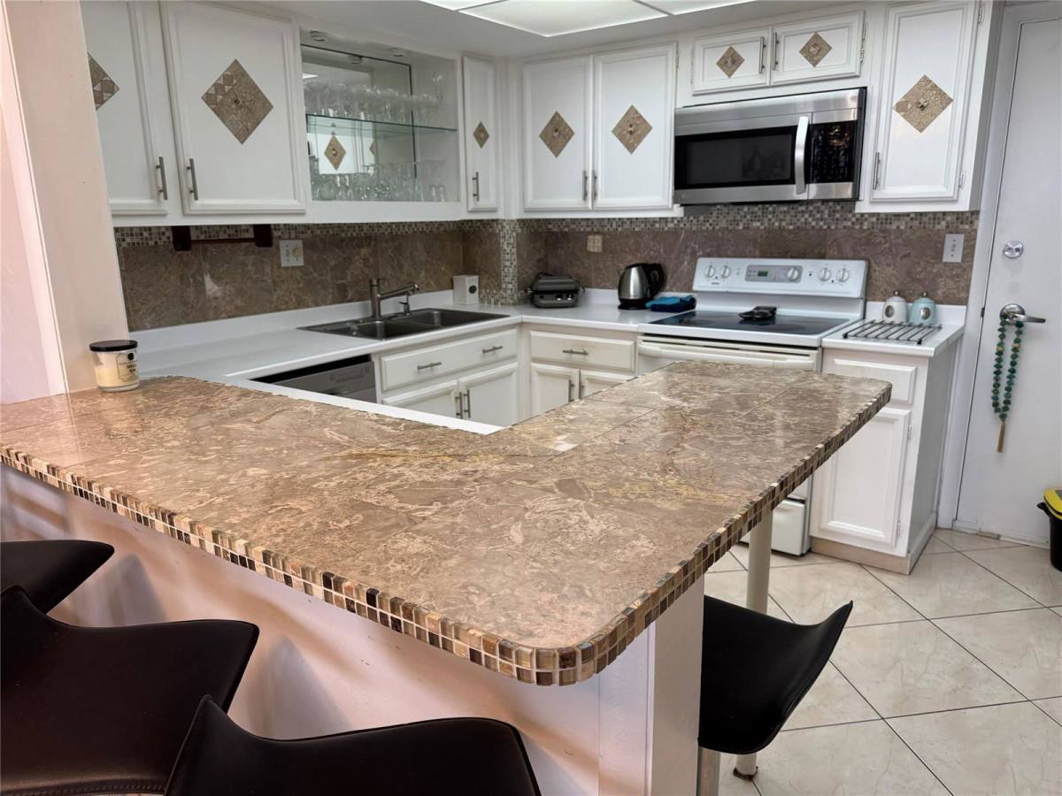 Apartment for rent at 3750 Galt Ocean Dr #1108, Fort Lauderdale, FL 33308