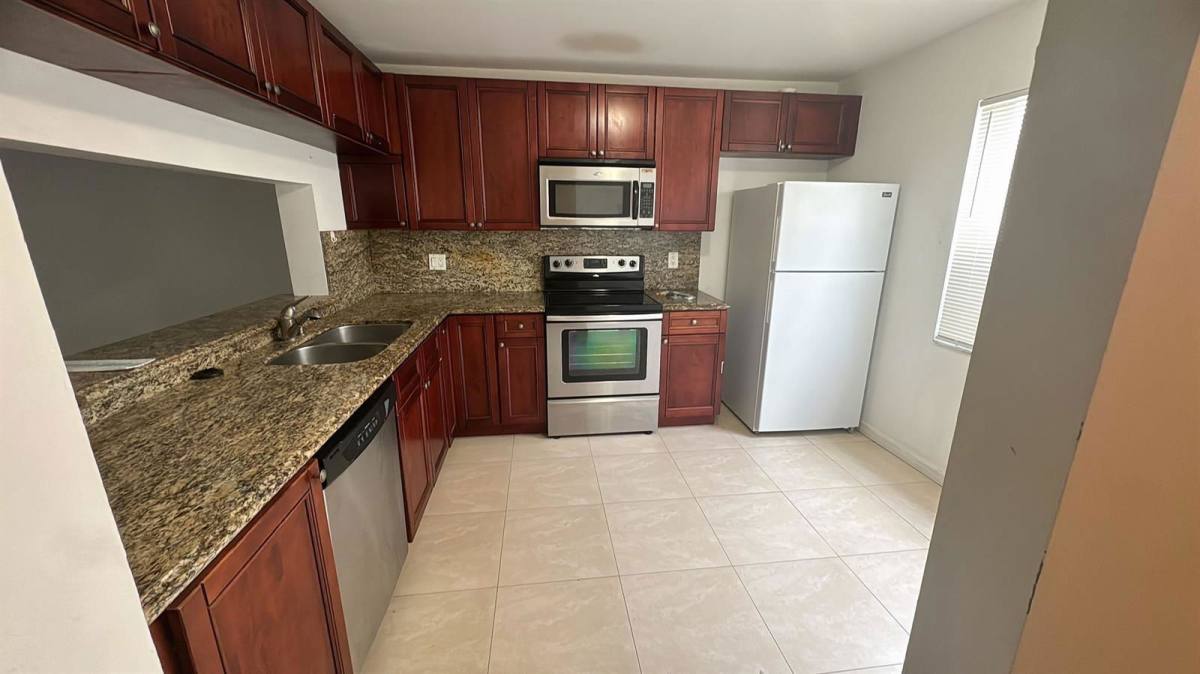Townhouse for rent at 6437 Boca Circle, Boca Raton, FL 33433