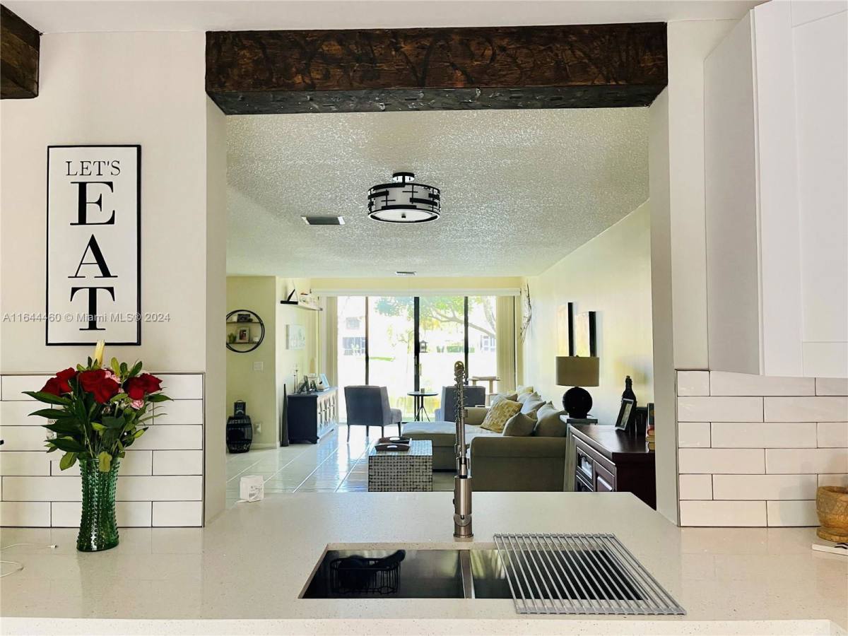 Townhouse for rent at 3963 Cocoplum Circle, Pompano Beach, FL 33063