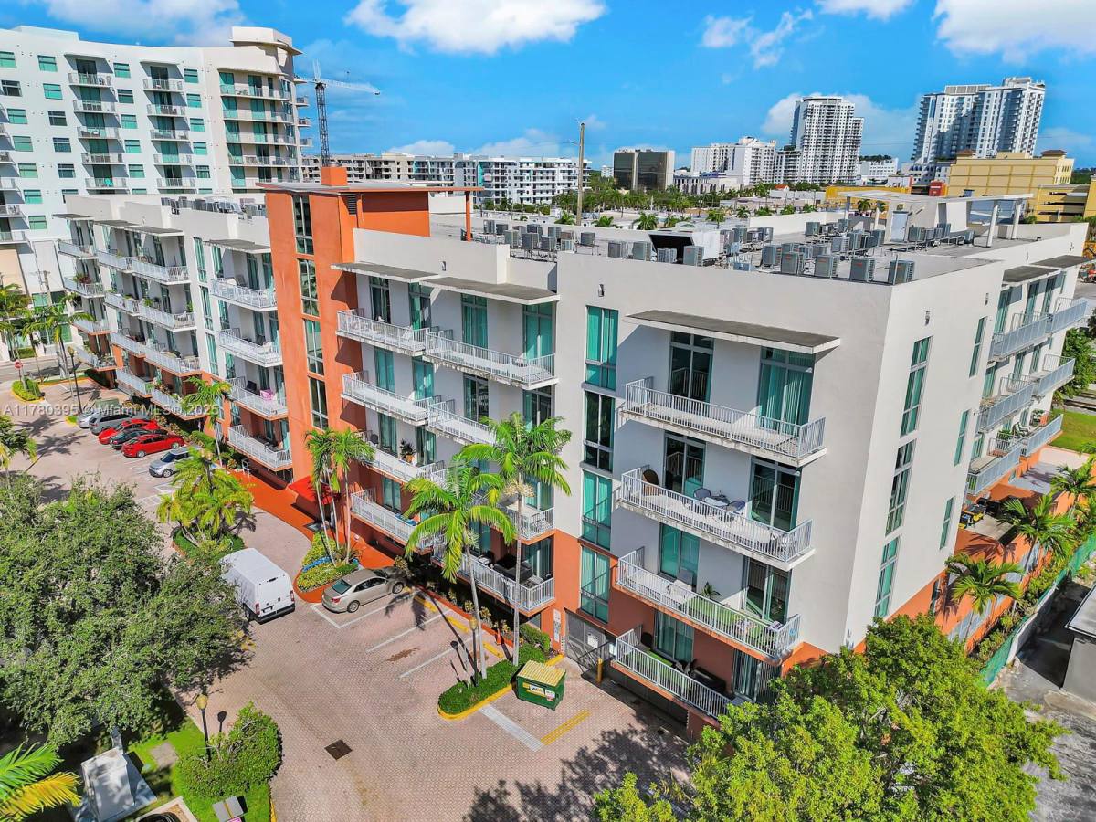 Apartment for rent at 2100 Van Buren St #206, Hollywood, FL 33020
