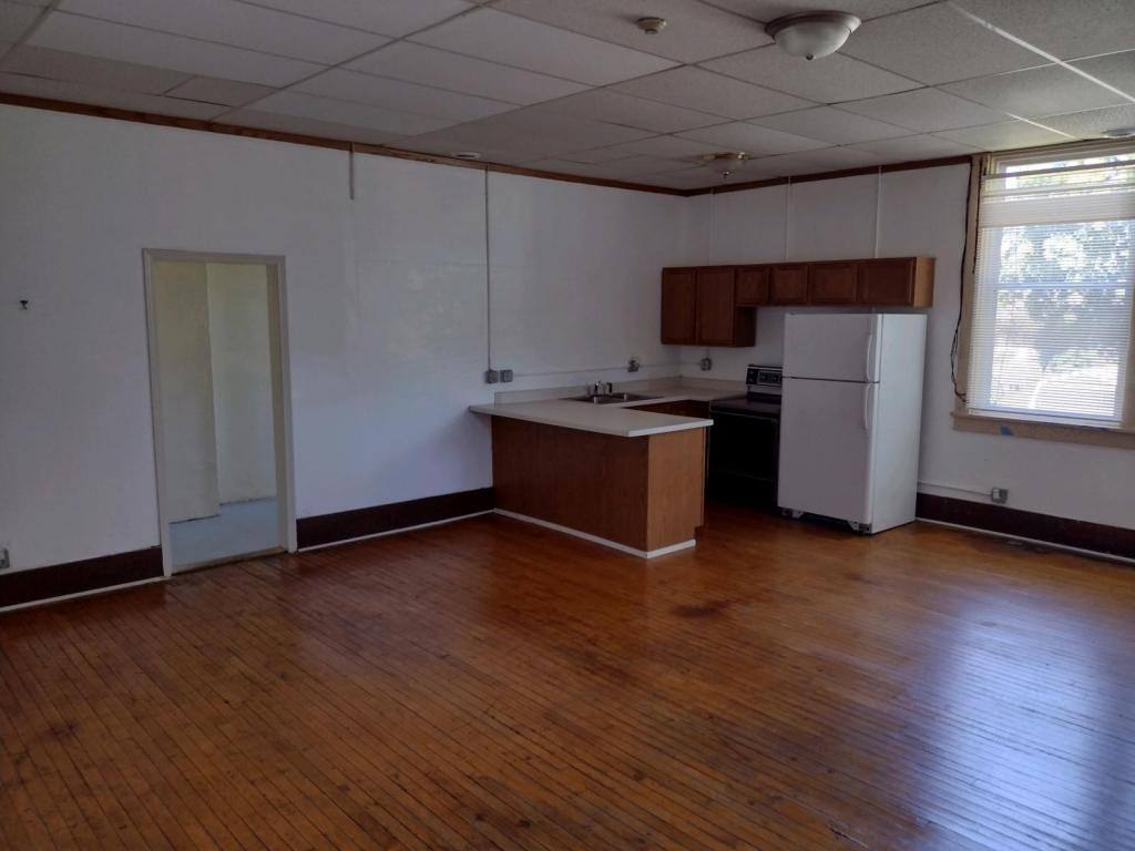 Apartment for rent at 120 S Brown #6, Dakota, IL 61018
