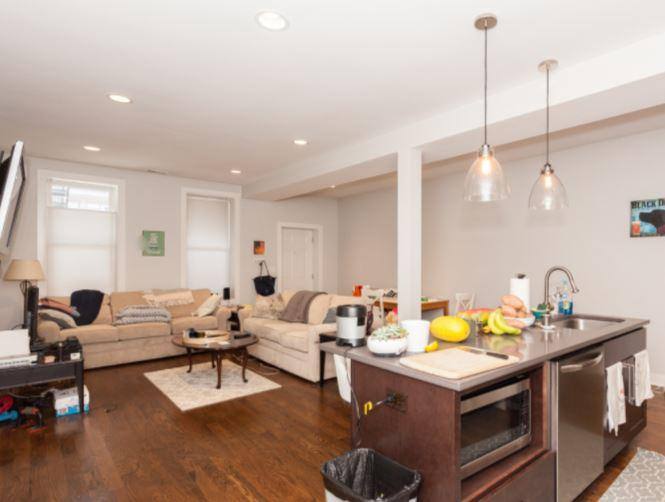 Apartment for rent at 2014 N Wolcott Ave #1, Chicago, IL 60614