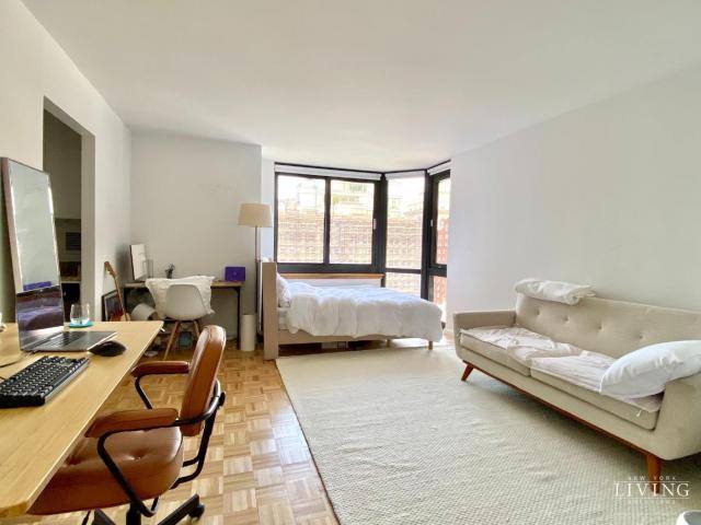 Apartment for rent at 105 Duane St #15H, New York, NY 10007
