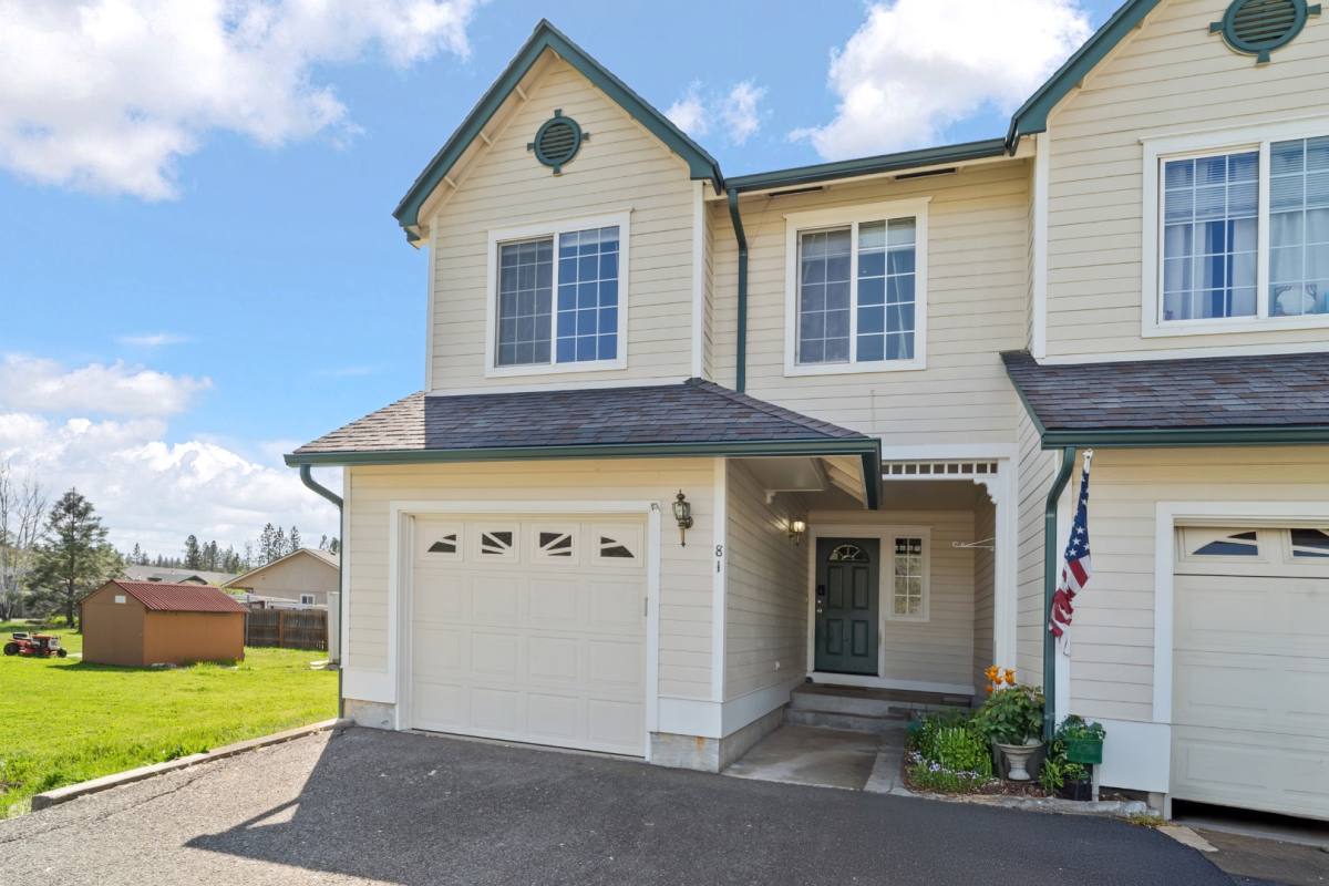 Apartment for rent at 81 Erickson Ave #81, Shady Cove, OR 97539
