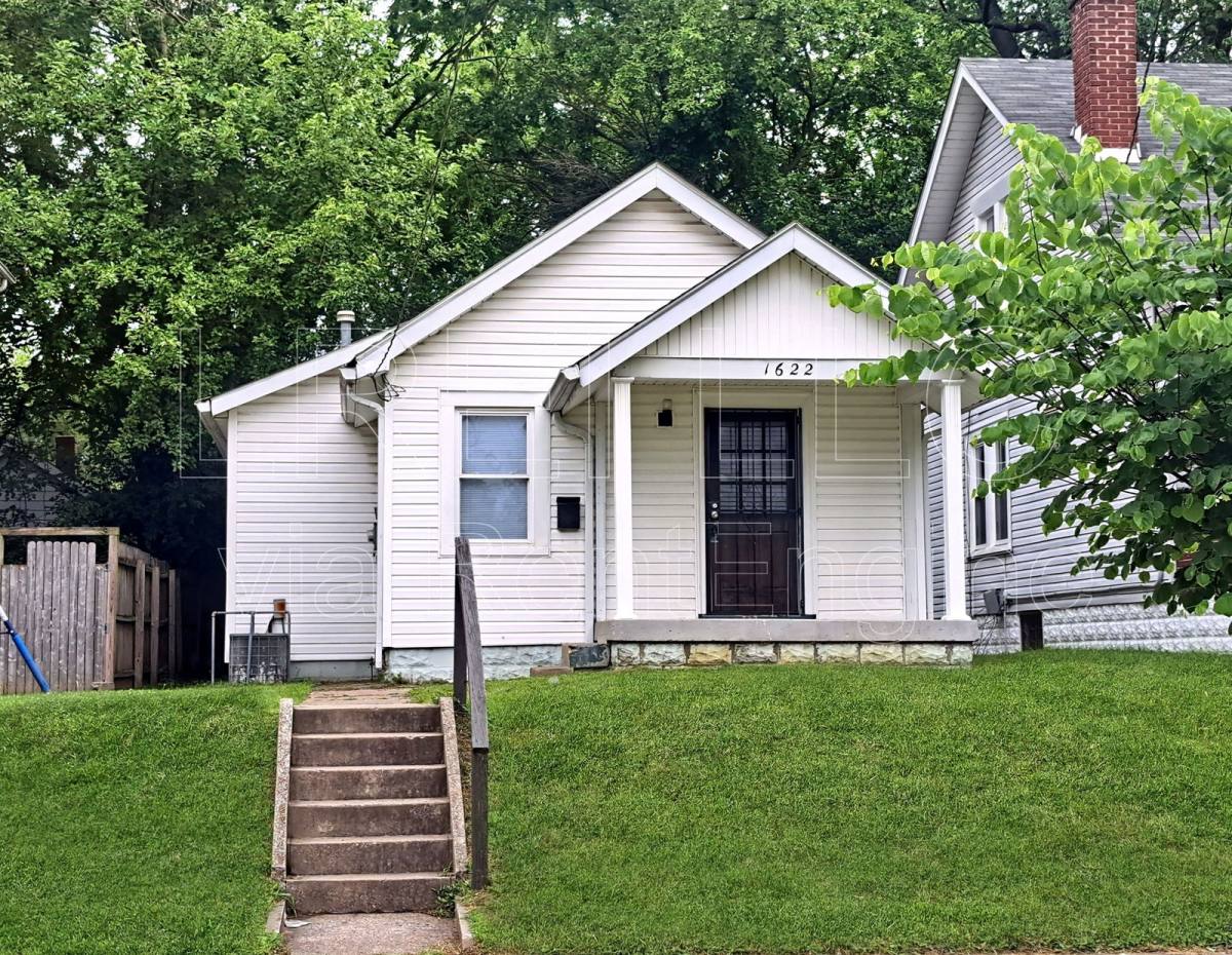House for rent at 1622 Beech St, Louisville, KY 40211