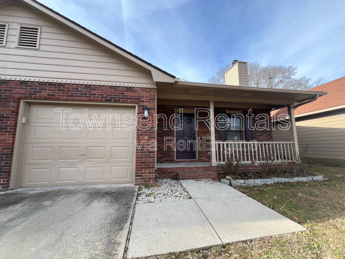 Townhouse for rent at 2587 Gotts Lane, Fayetteville, NC 28306